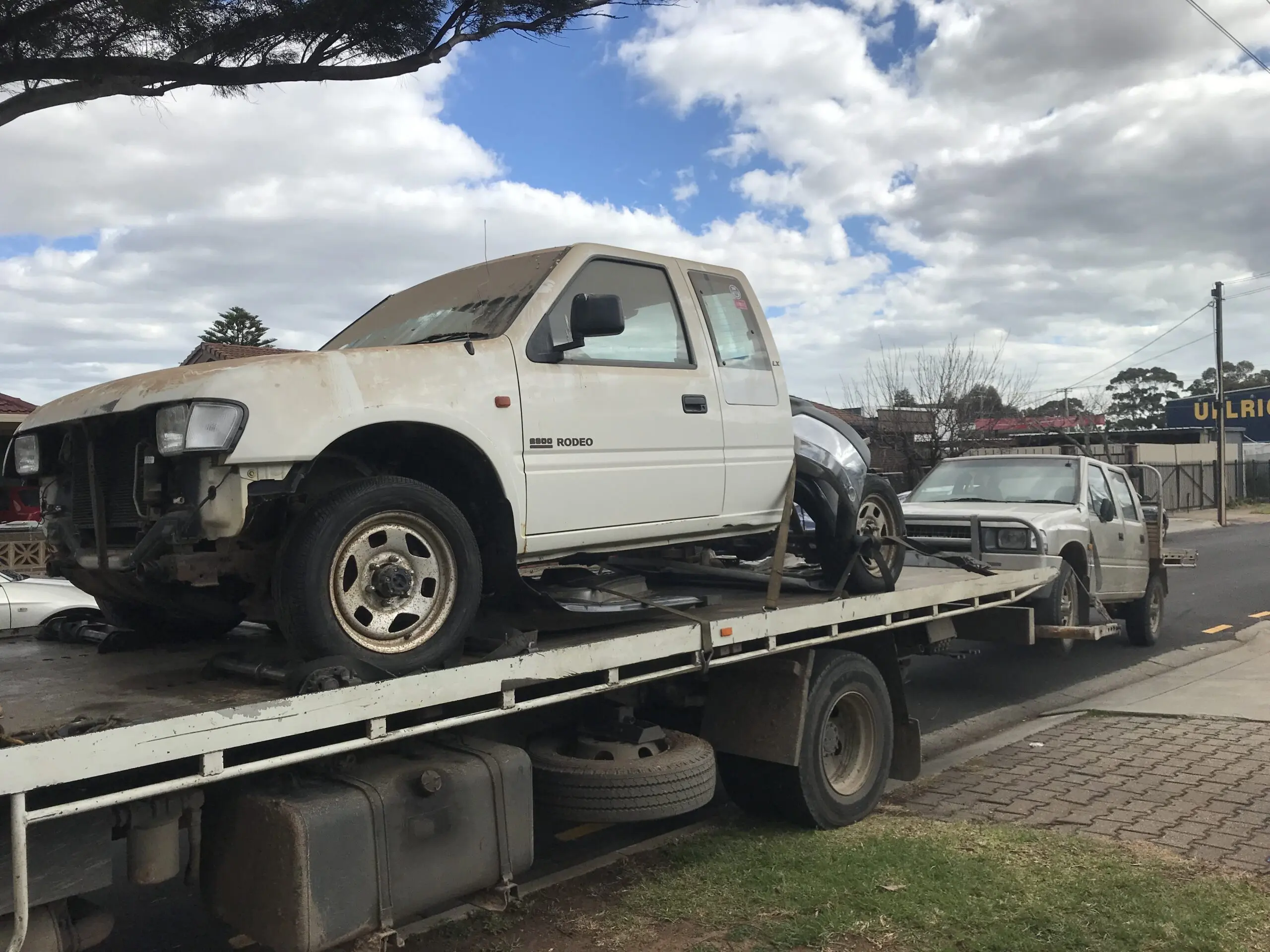 Sell Your Car Easily and Securely with Suburban Cash for Cars – Adelaide’s Preferred Car Buyers