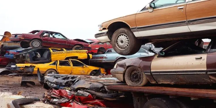 How Cash for Cars Helps You Sell Old, Damaged, or Unwanted Vehicles
