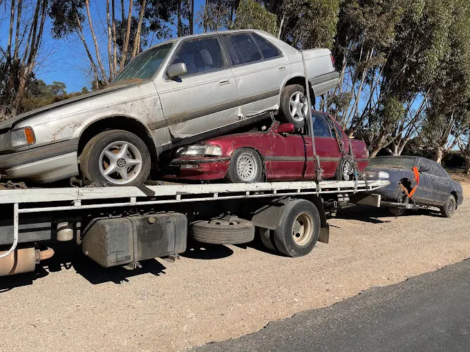 Is It Time to Sell? 5 Signs You Should Trade Your Old Car for Cash